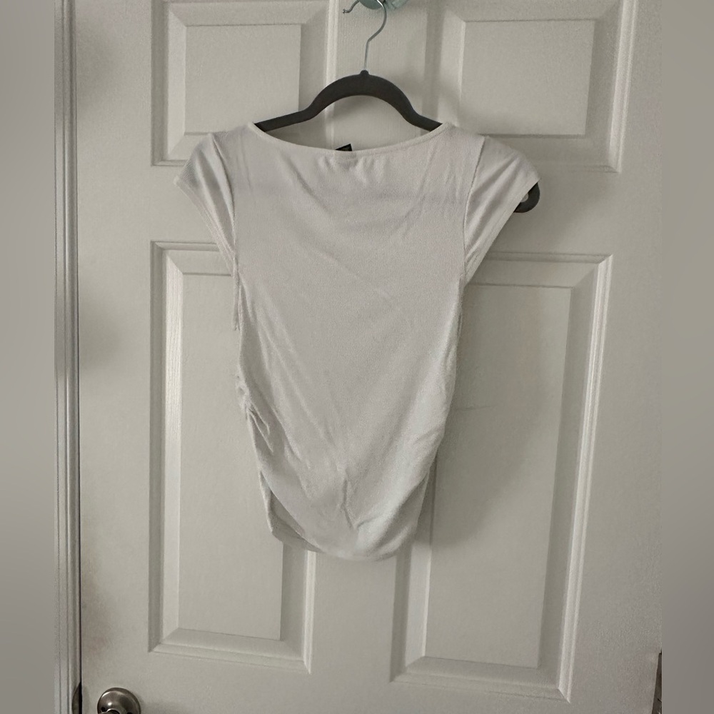 White ruched short sleeve top